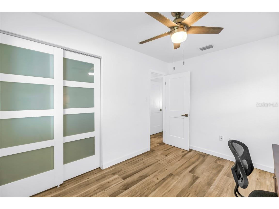 1477 S School Avenue Sarasota FL 34239 A4662930 image24