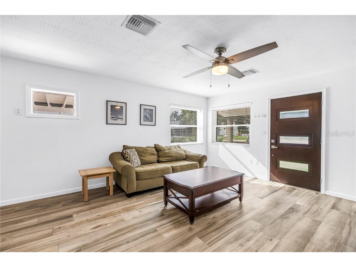 1477 S School Avenue Sarasota FL 34239 A4662930 image6