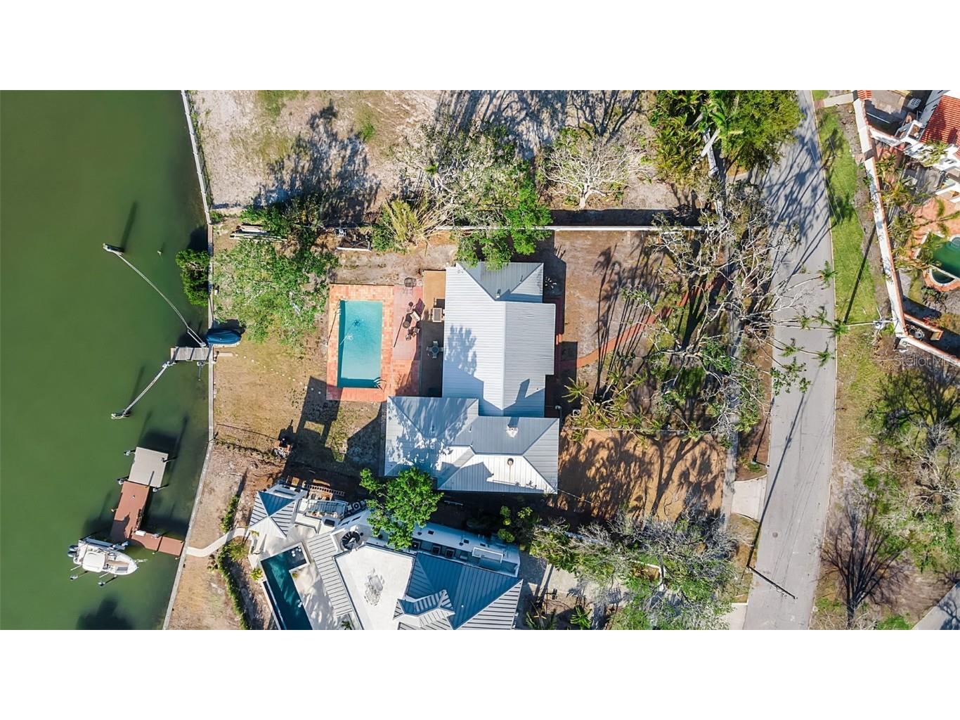 1479 Bay Point Drive Sarasota FL 34236 - SARASOTA BAY A4647998 image5