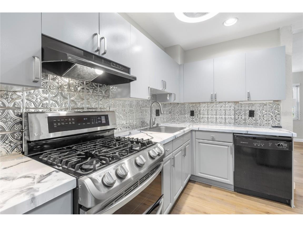 148 42nd Avenue NE Saint Petersburg FL 33703 TB8429370 image17