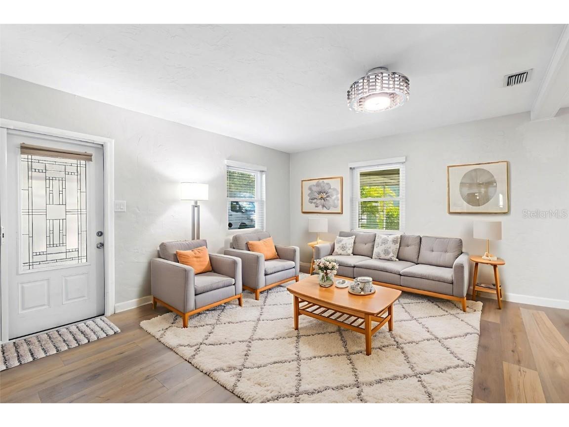 148 42nd Avenue NE Saint Petersburg FL 33703 TB8429370 image6