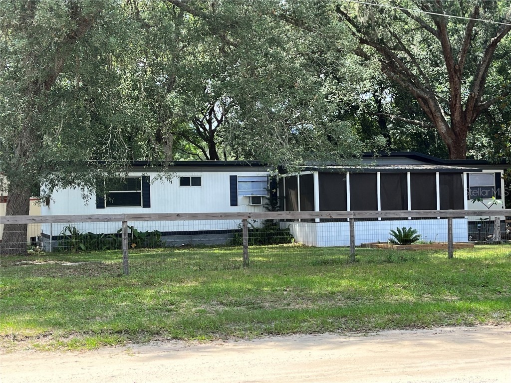 148 NE 168th Ct Silver Springs FL 34488 OM658424 image1