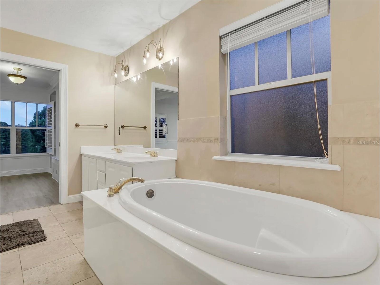 148 S Thornton Avenue Orlando FL 32801 O6410832 image37