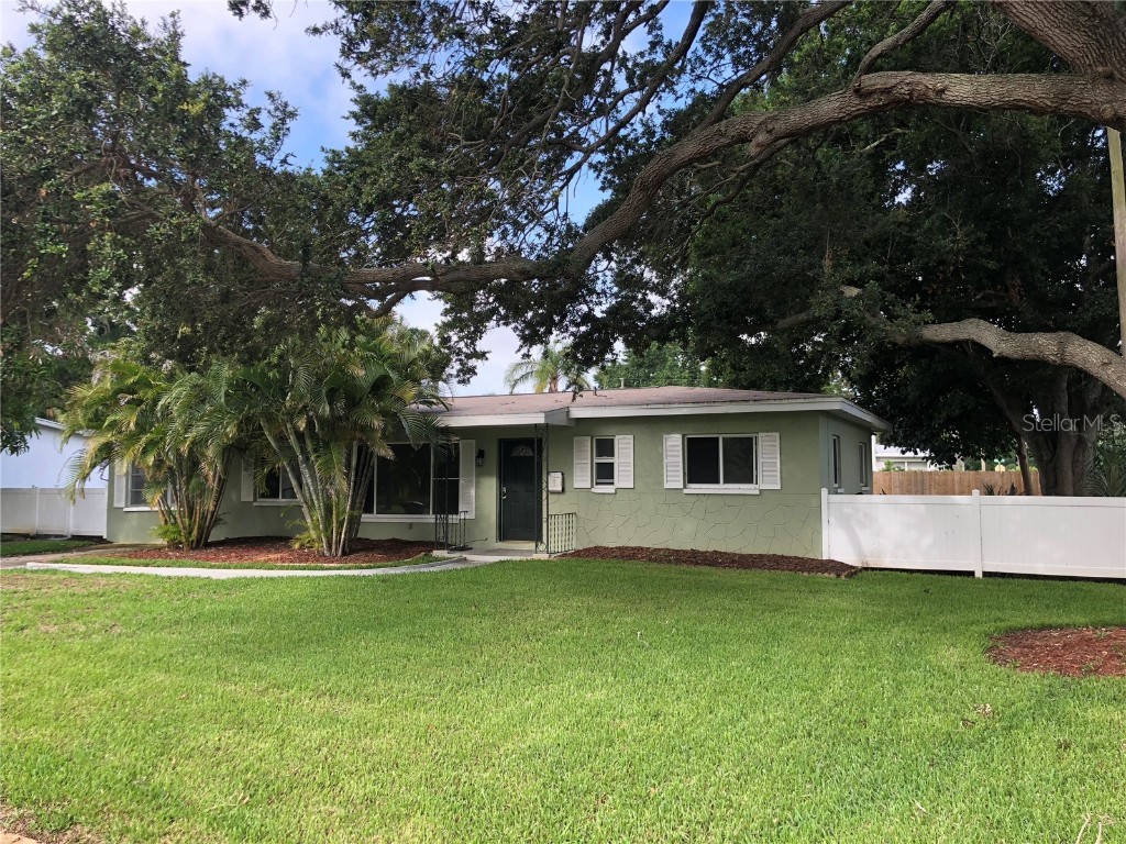 1480 Farragut Drive N Saint Petersburg FL 33710 U8205552 image1