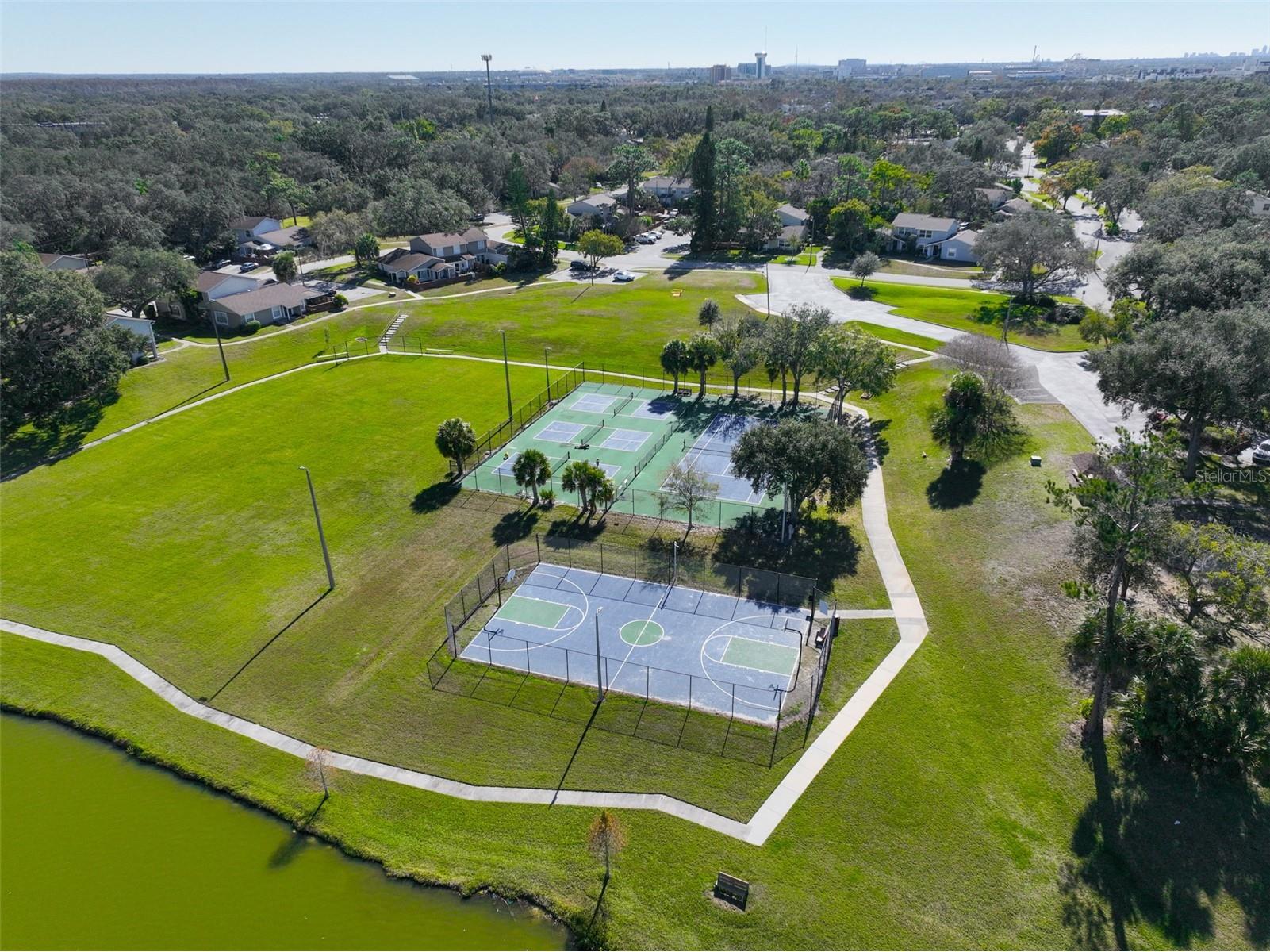 14805 Lake Forest Drive Lutz FL 33559 TB8484359 image35