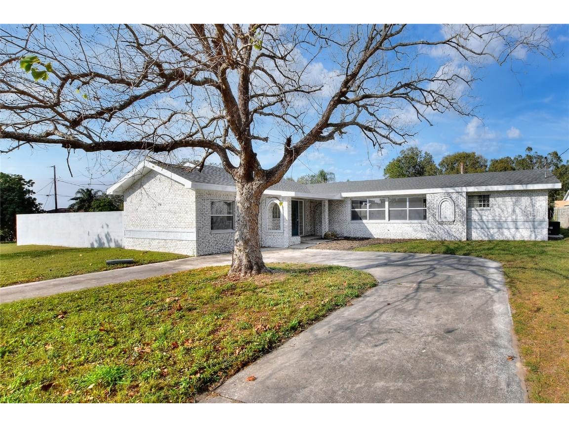 1481 Avenue F NE Winter Haven FL 33881 P4923864 image1