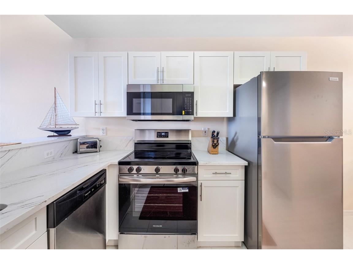 14815 Laguna Drive #702 Fort Myers FL 33908 - CALOOSHATCHEE RIVER C7519899 image12