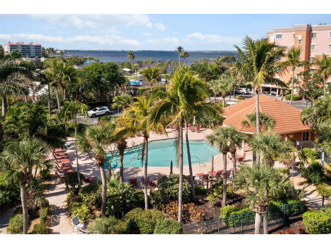 14815 Laguna Drive #702 Fort Myers FL 33908 - CALOOSHATCHEE RIVER C7519899 image2