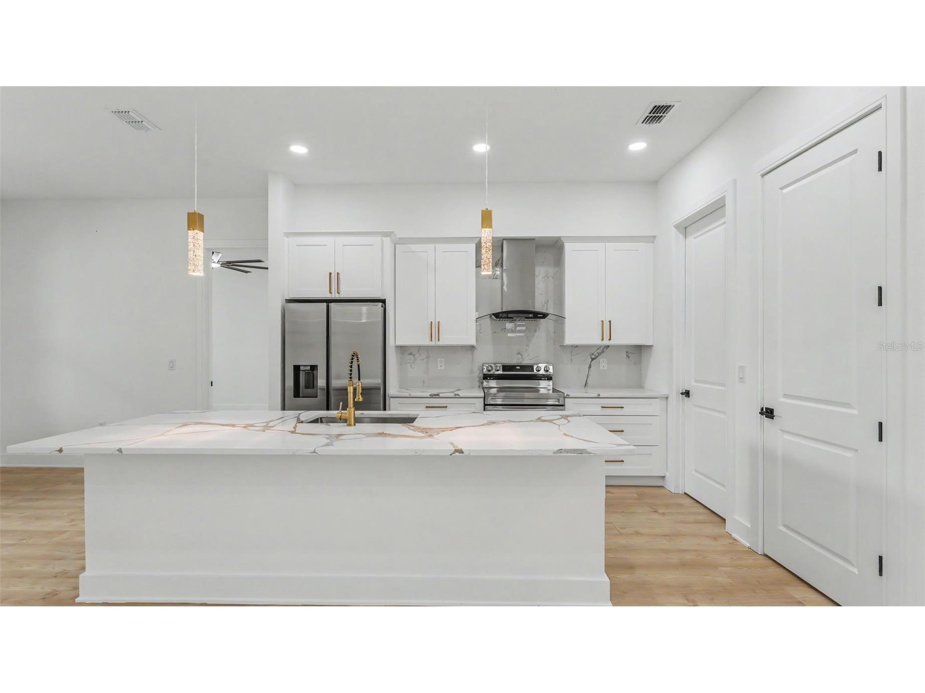1483 Holly Hill Road Davenport FL 33837 L4961871 image8