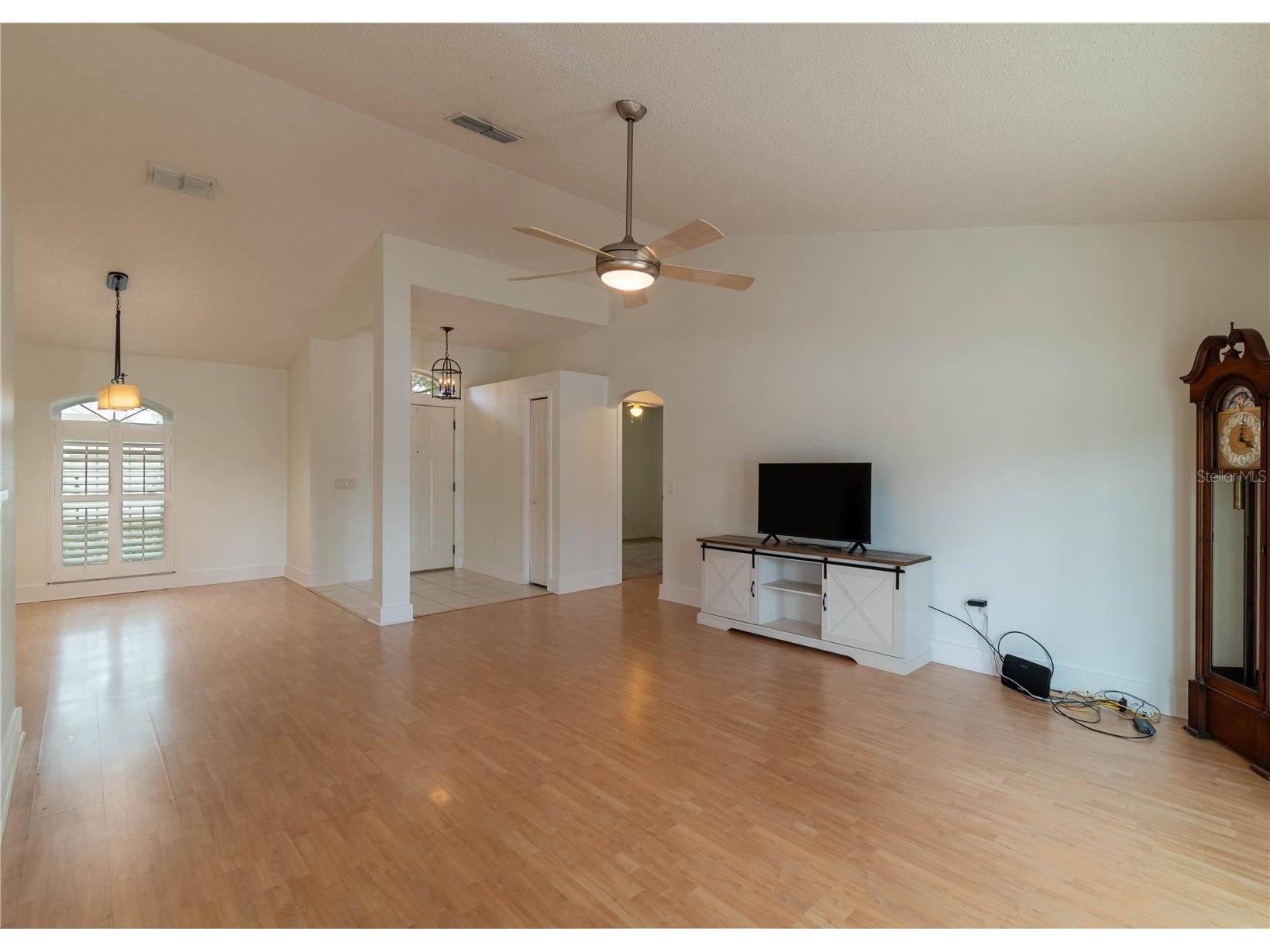 14833 Redcliff Drive Tampa FL 33625 TB8472950 image12
