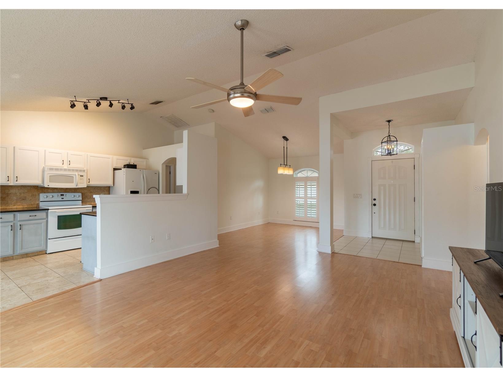 14833 Redcliff Drive Tampa FL 33625 TB8472950 image13