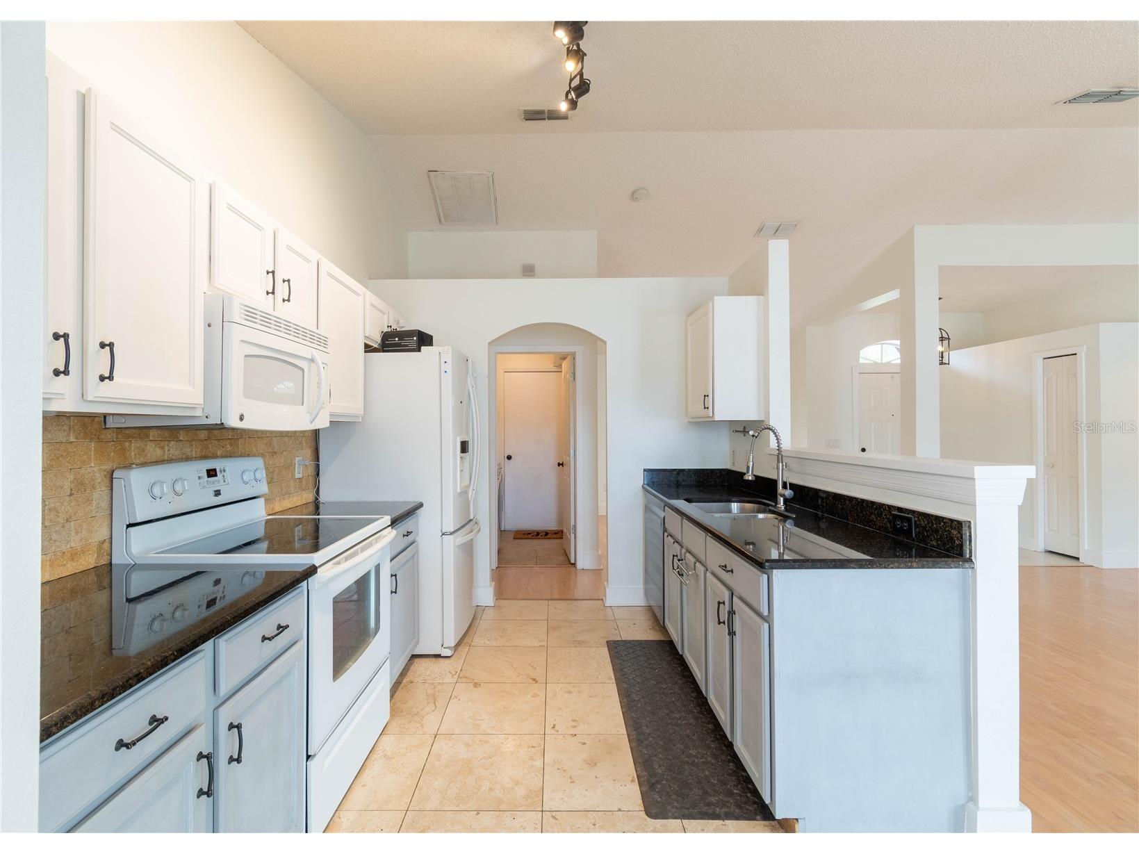 14833 Redcliff Drive Tampa FL 33625 TB8472950 image16