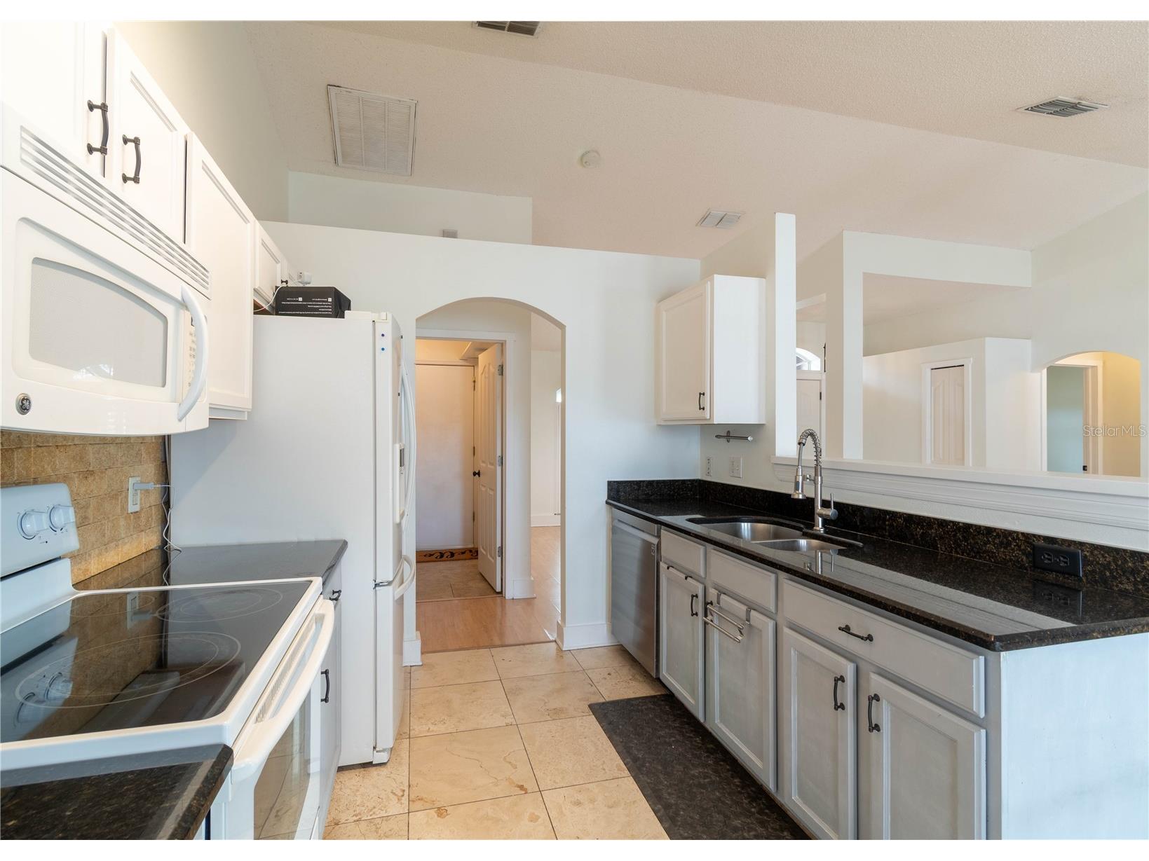 14833 Redcliff Drive Tampa FL 33625 TB8472950 image17