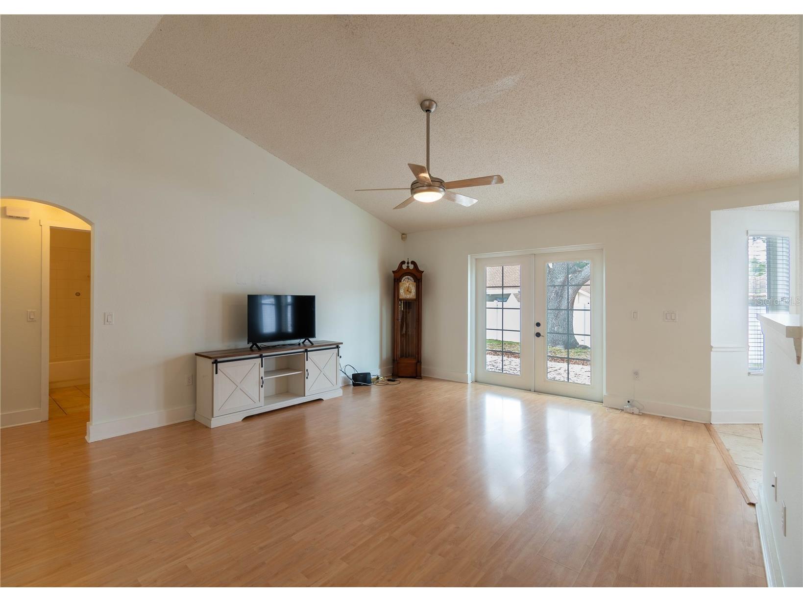 14833 Redcliff Drive Tampa FL 33625 TB8472950 image9