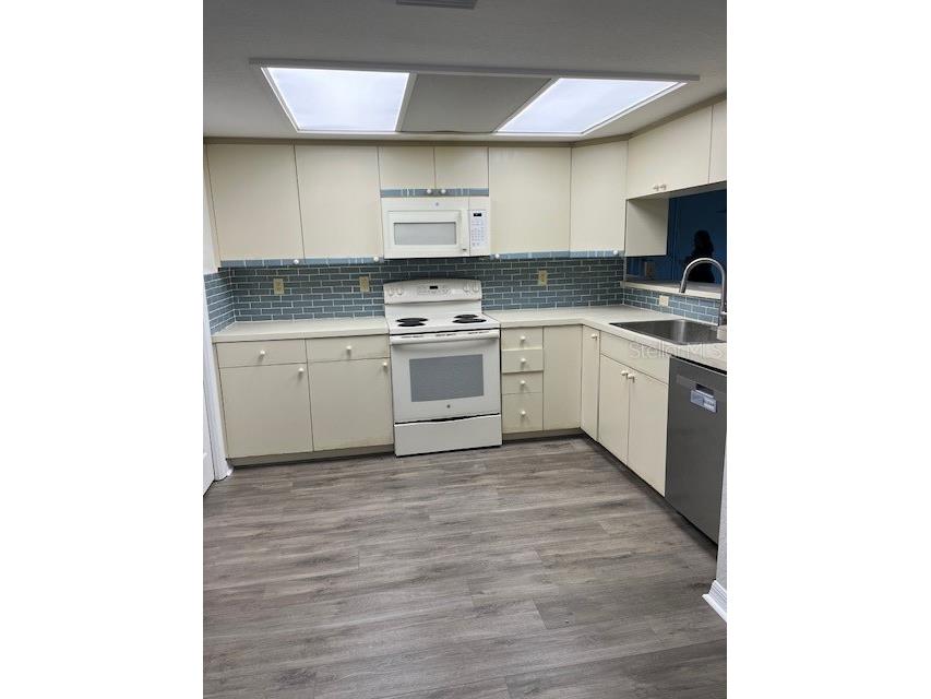 14839 Seminole Trail Seminole FL 33776 TB8452279 image4