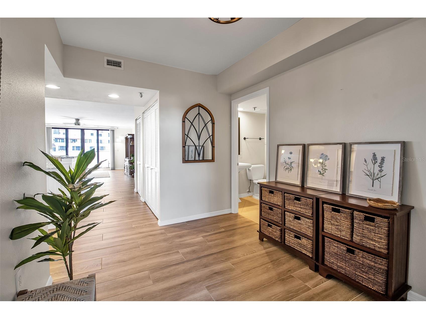 1485 Gulf Of Mexico Drive #303 Longboat Key FL 34228 - GULF OF MEXICO A4679674 image4