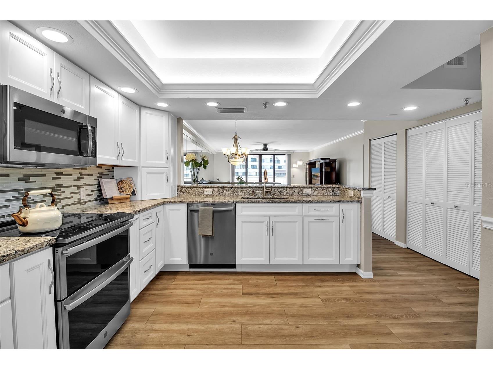1485 Gulf Of Mexico Drive #303 Longboat Key FL 34228 - GULF OF MEXICO A4679674 image7