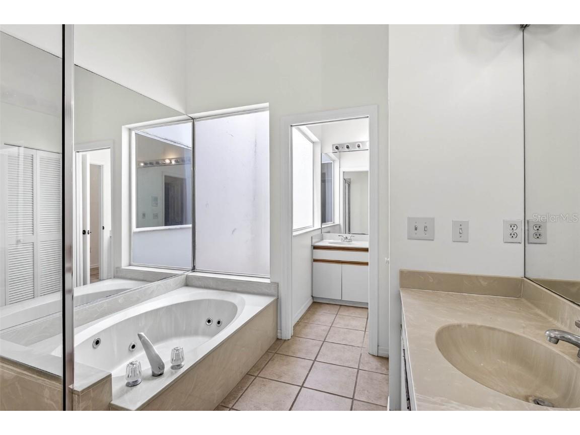 14856 Par Club Circle #14856 Tampa FL 33618 TB8378450 image23