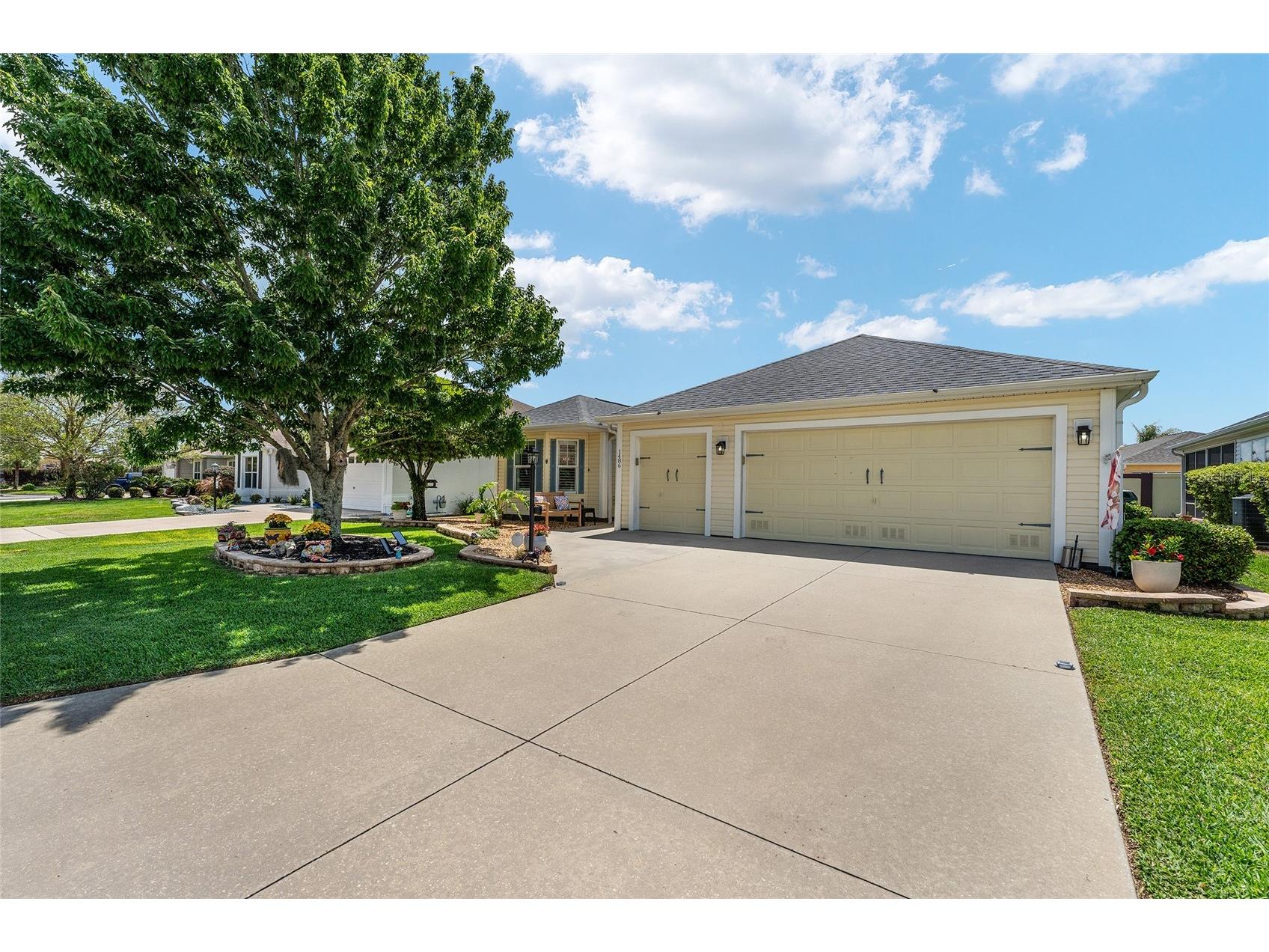 1486 Golden Ridge Drive The Villages FL 32162 G5110143 image1