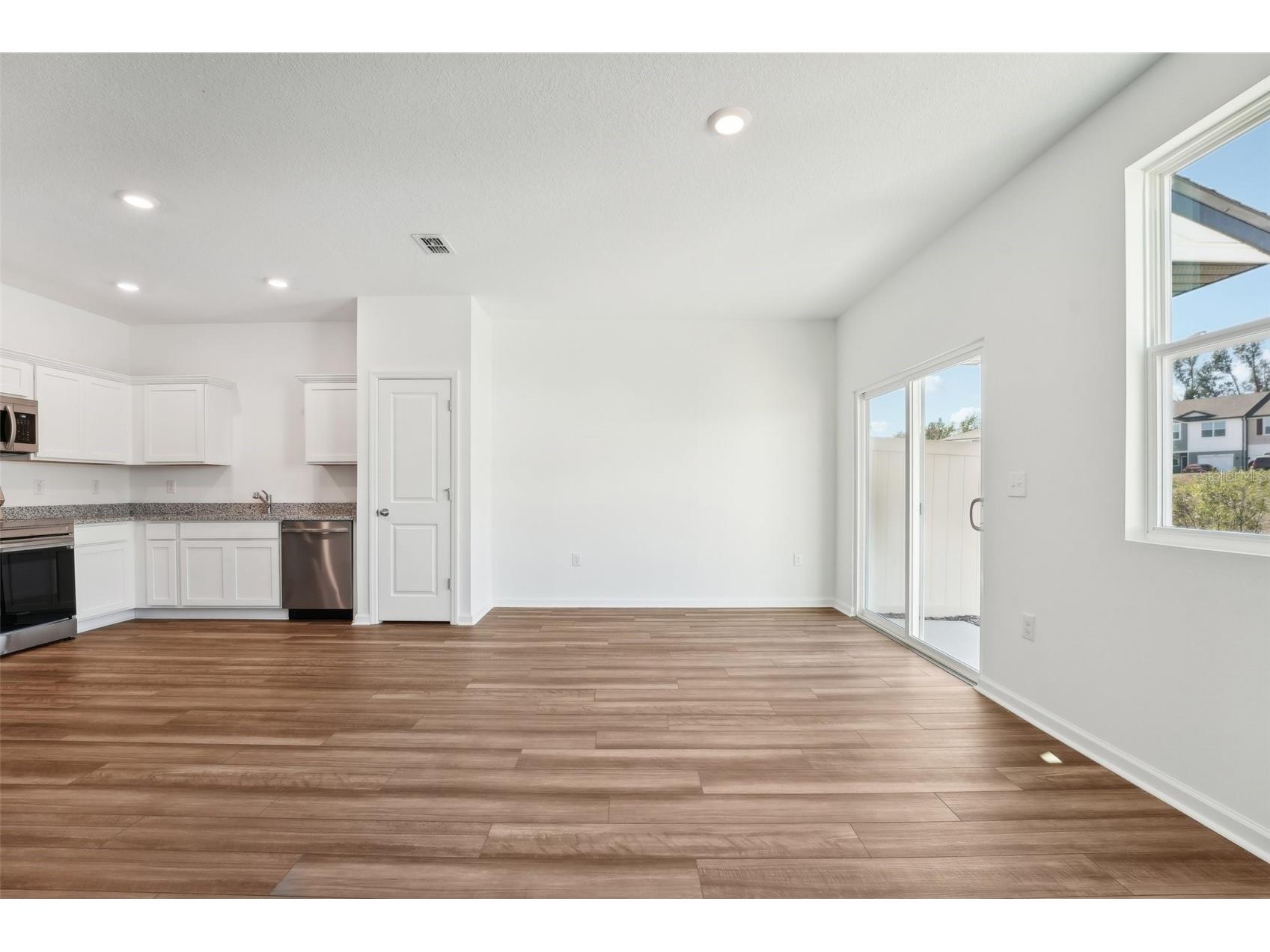 14860 Lucca Way Dade City FL 33523 TB8506386 image12