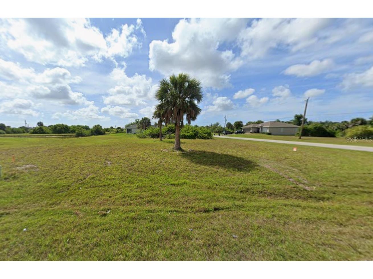 149 April Road Rotonda West FL 33947 C7528465 image3
