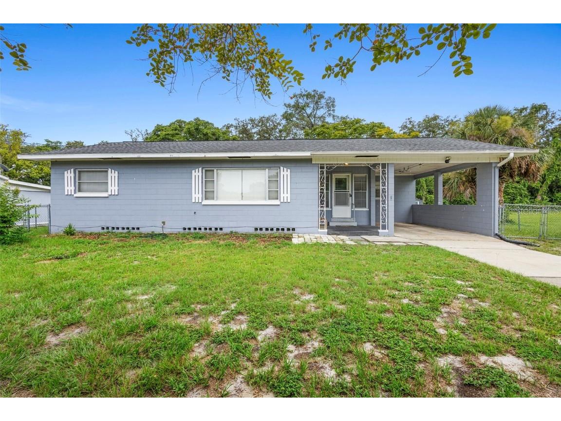 149 Lakewood Drive Debary FL 32713 V4943563 image1