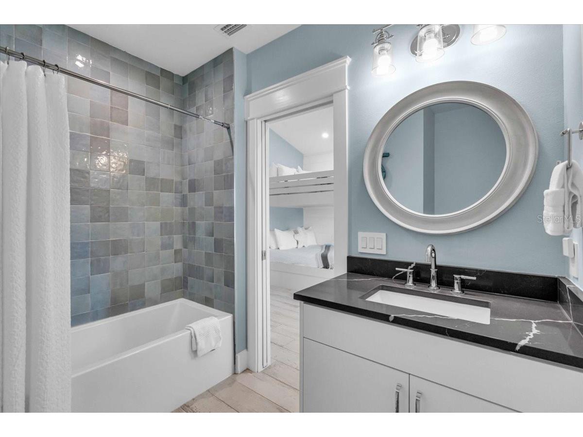 149 Mckinley Drive Sarasota FL 34236 A4676647 image78