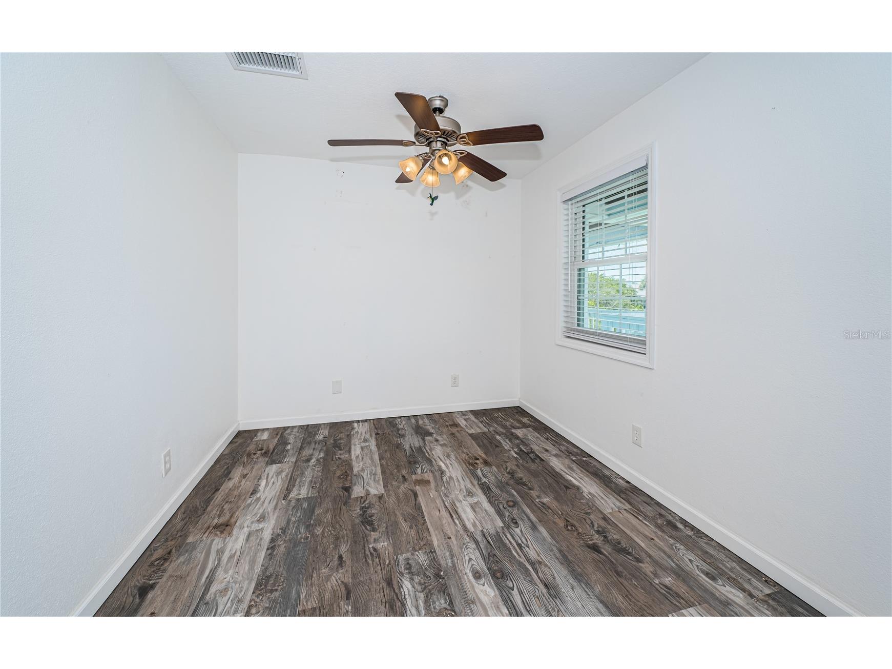 149 Seahorse Drive SE #H Saint Petersburg FL 33705 - BIG BAYOU LAKE TB8519687 image11