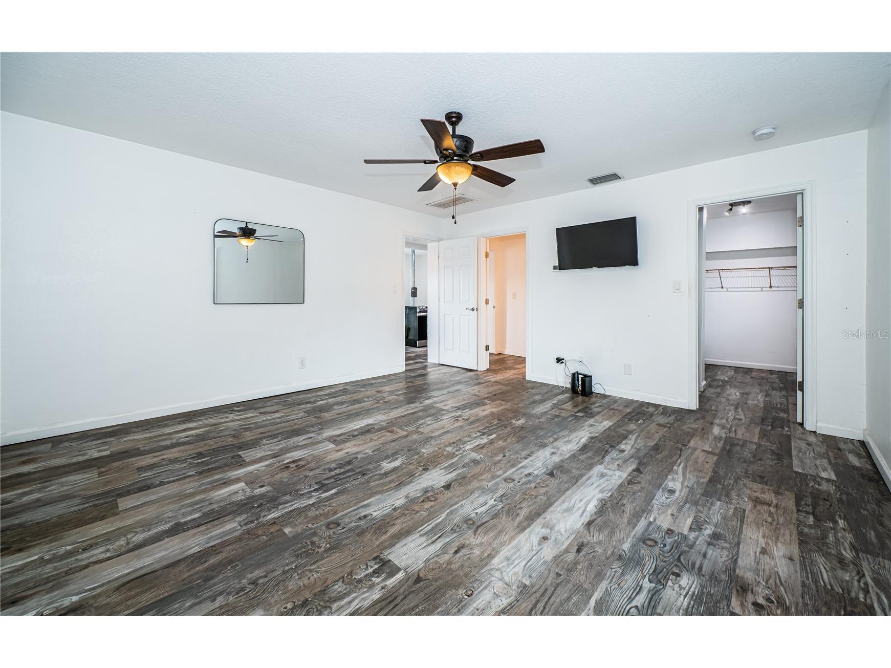 149 Seahorse Drive SE #H Saint Petersburg FL 33705 - BIG BAYOU LAKE TB8519687 image19