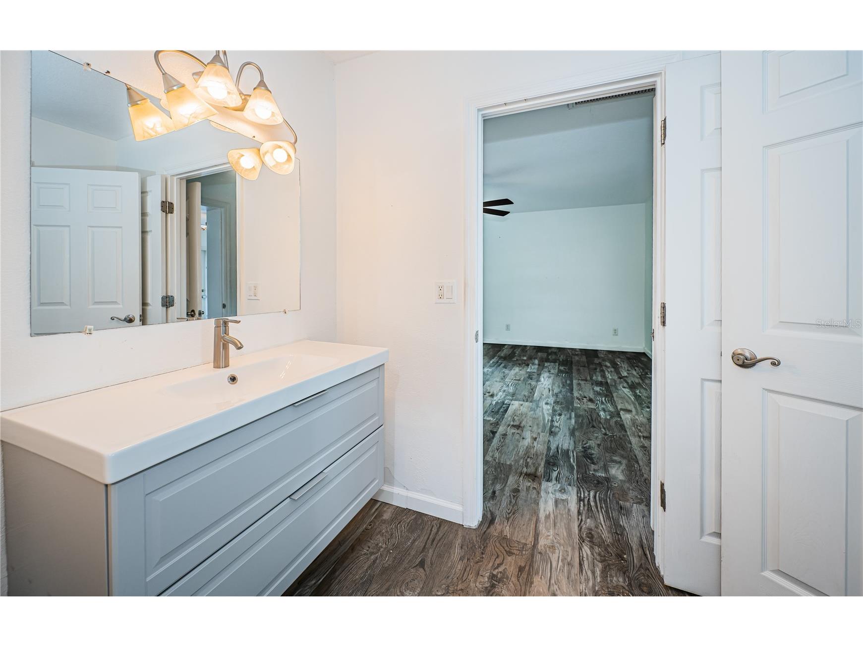 149 Seahorse Drive SE #H Saint Petersburg FL 33705 - BIG BAYOU LAKE TB8519687 image24