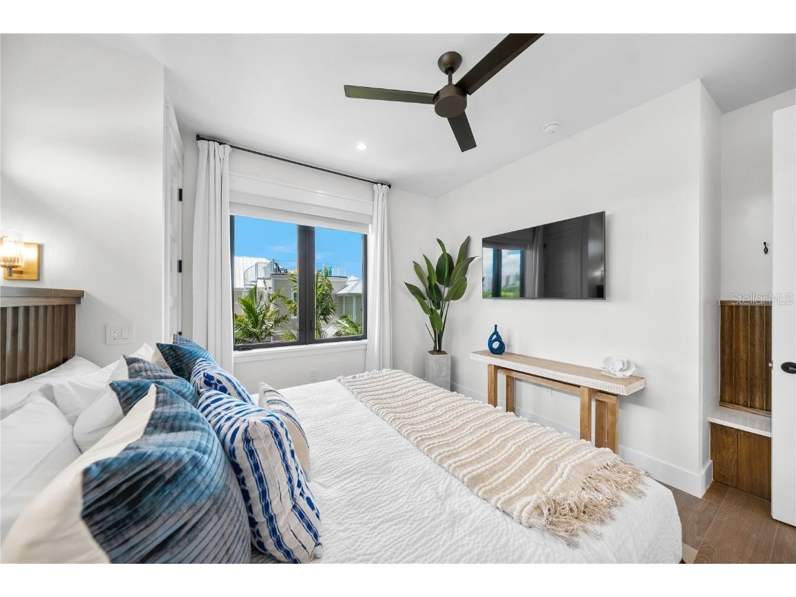 149 Tyler Drive Sarasota FL 34236 - GULF OF MEXICO A4667697 image11