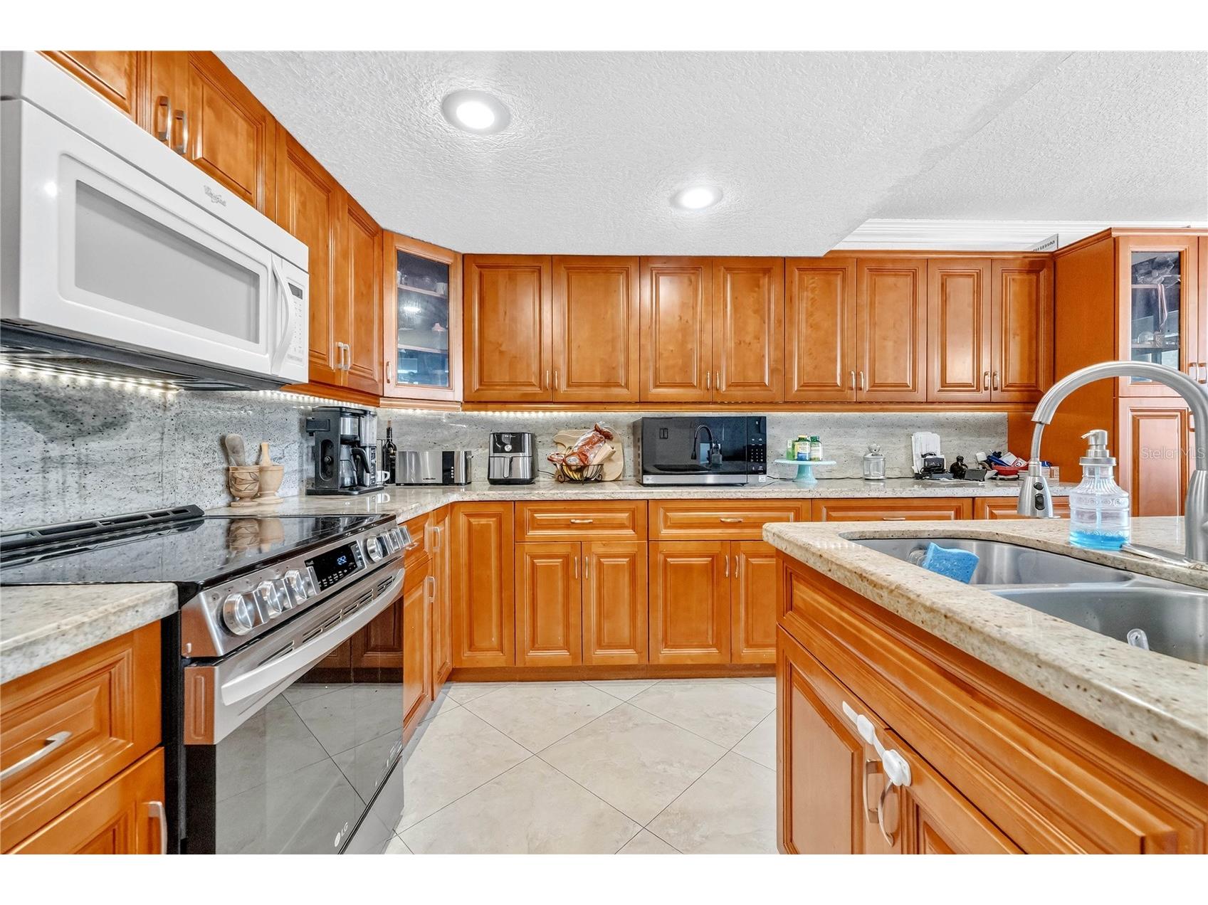 1490 Laguna Lane Pembroke Pines FL 33026 O6399685 image17