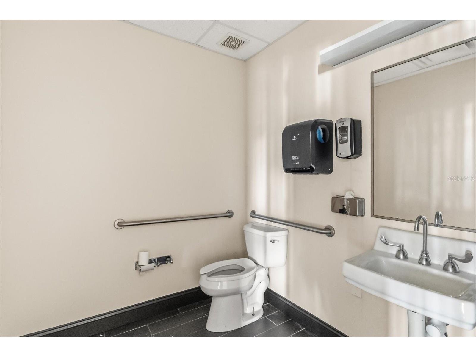 1490 Sunshadow Drive Casselberry FL 32707 A4687254 image37