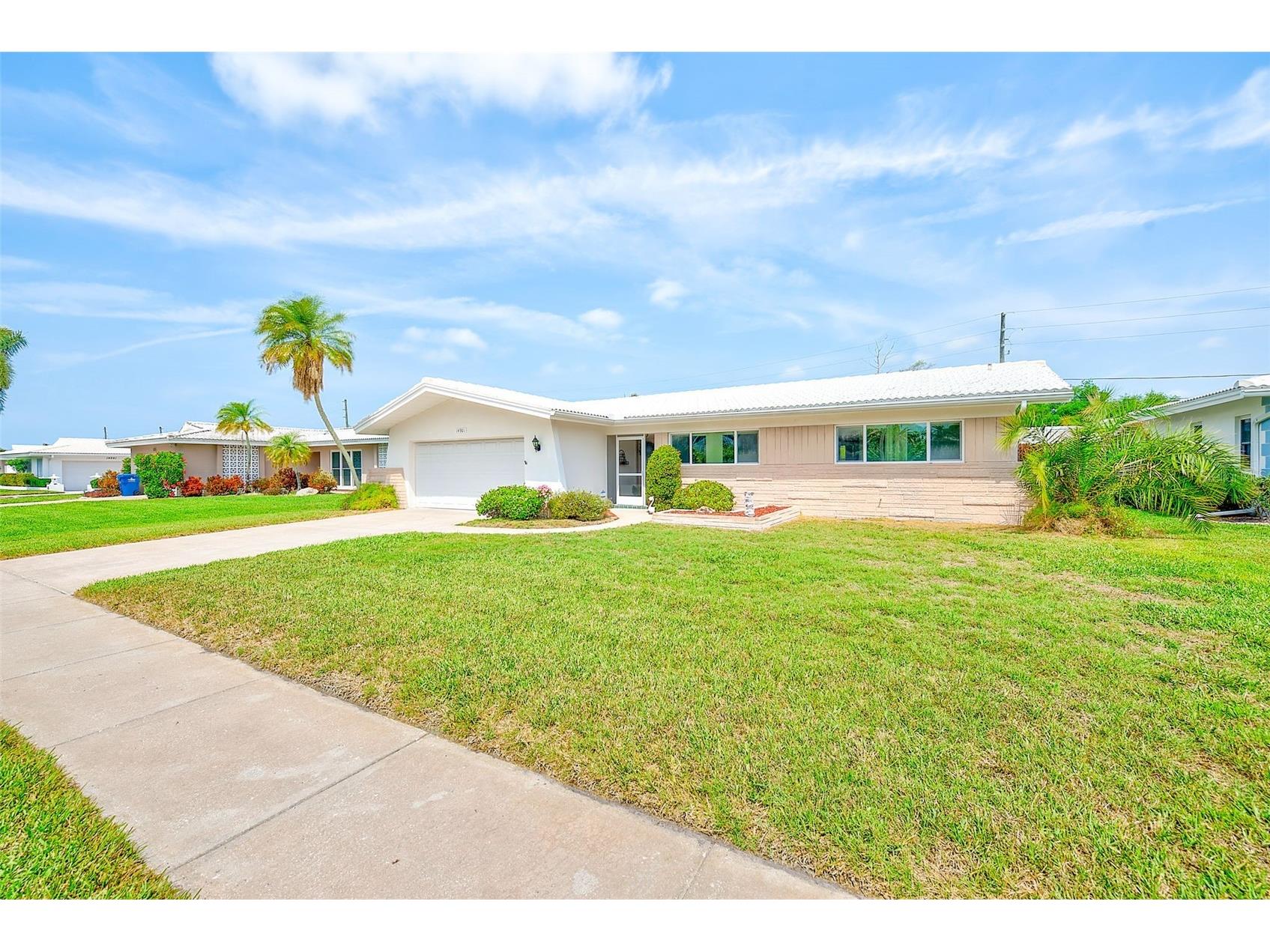 14901 Sovereign Drive Largo FL 33774 - PINELLAS COUNTY INTRACOASTAL TB8490140 image1
