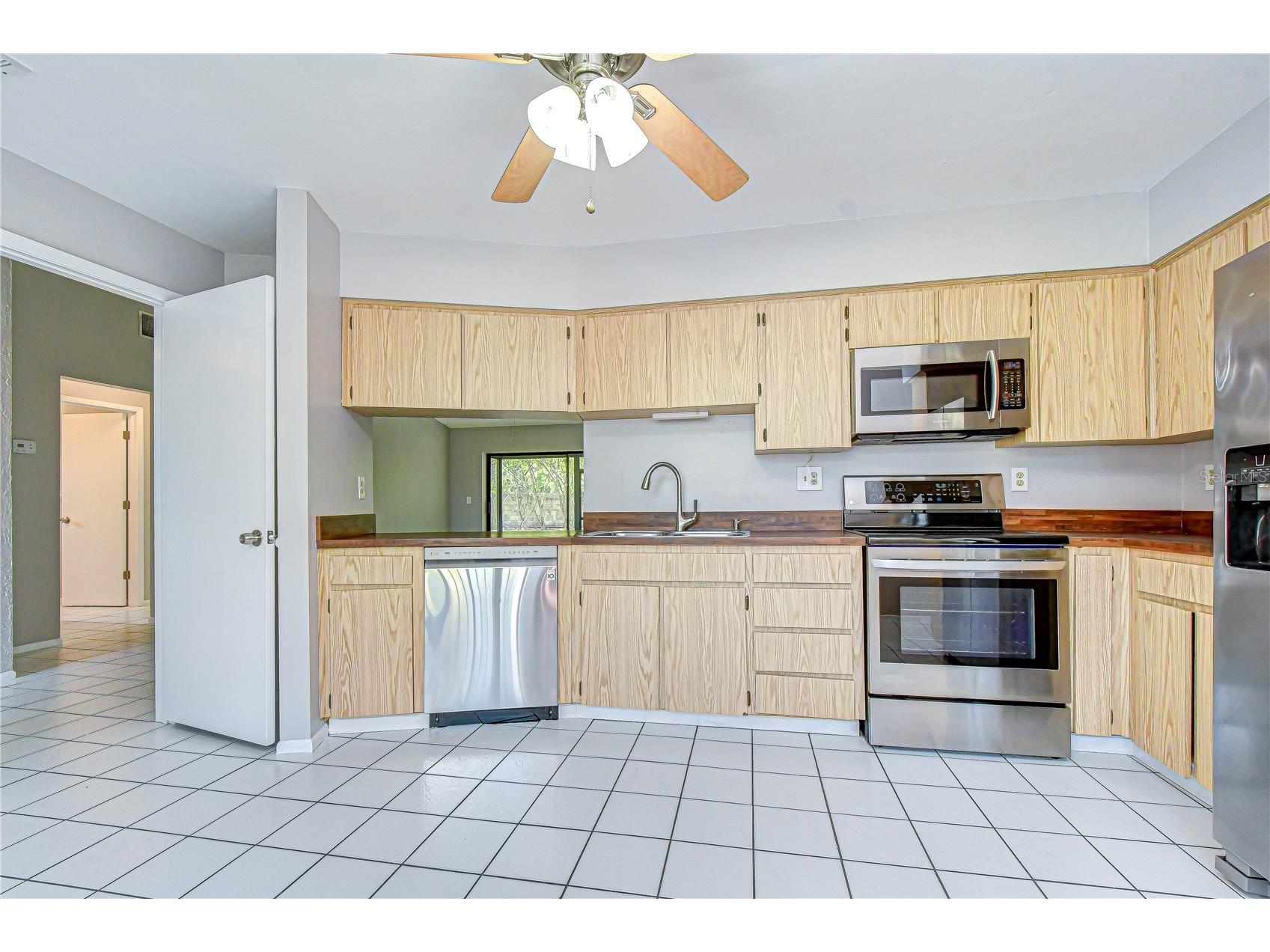 14902 Southfork Drive Tampa FL 33624 TB8497339 image22