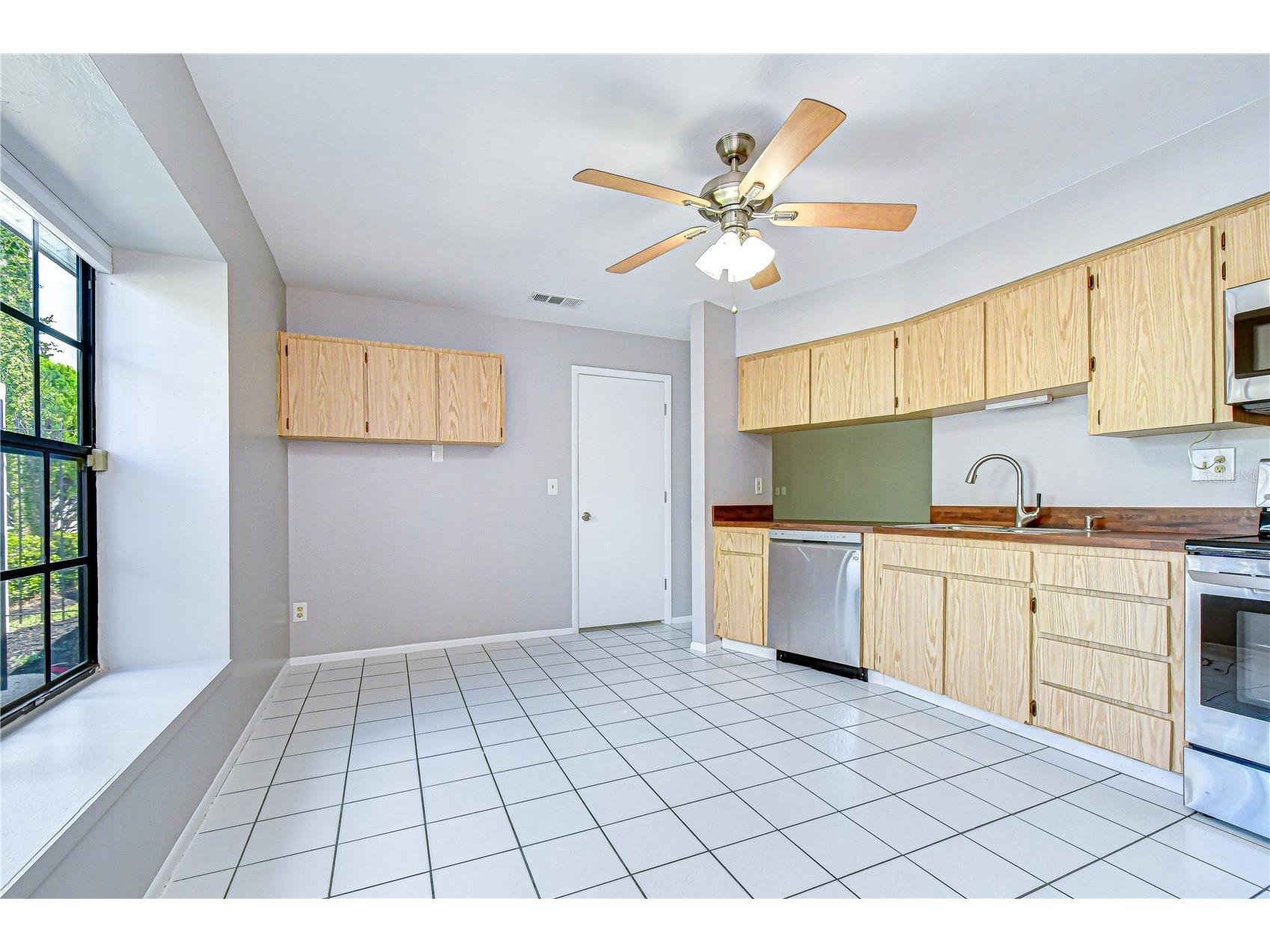 14902 Southfork Drive Tampa FL 33624 TB8497339 image23