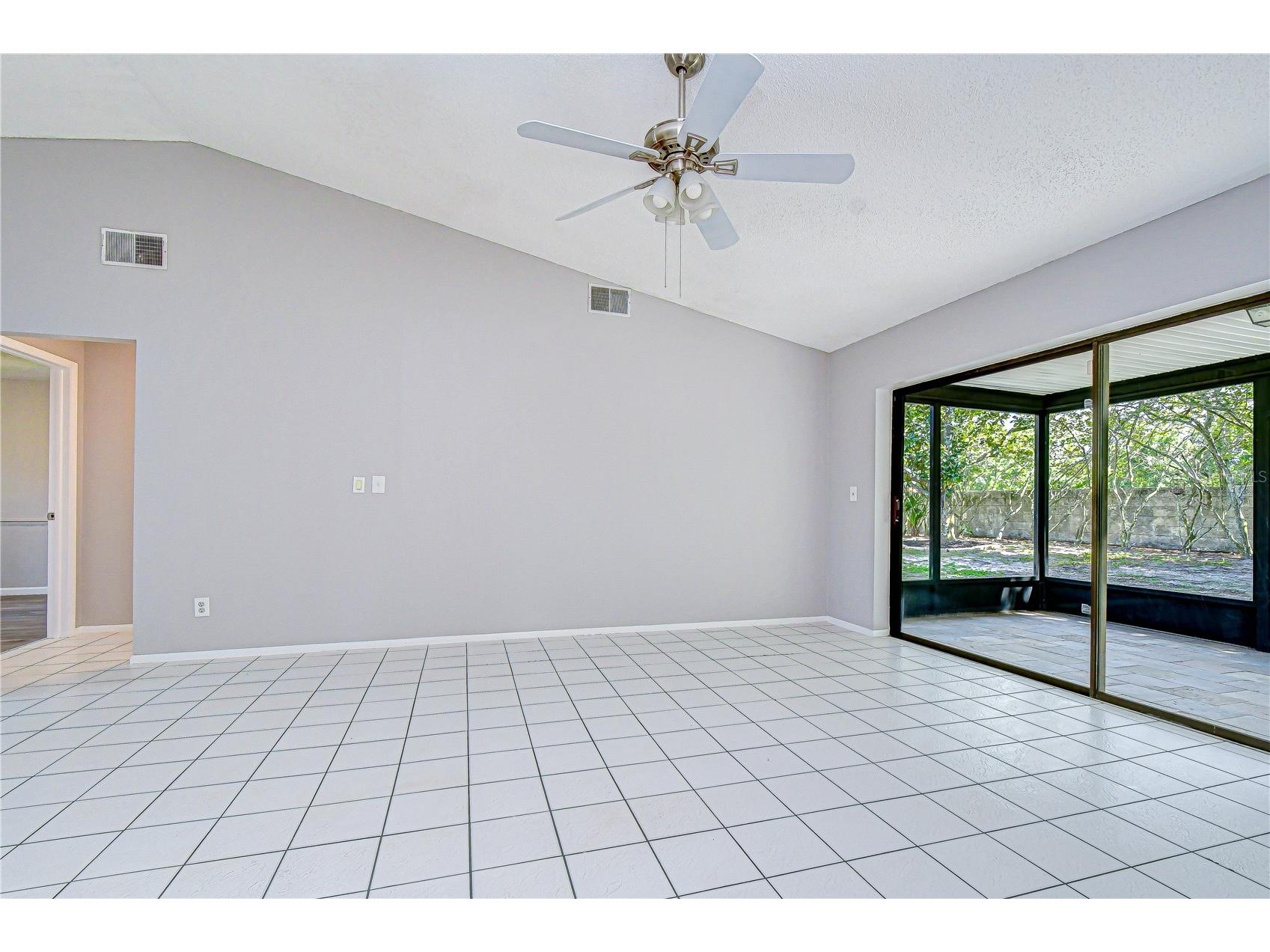 14902 Southfork Drive Tampa FL 33624 TB8497339 image9