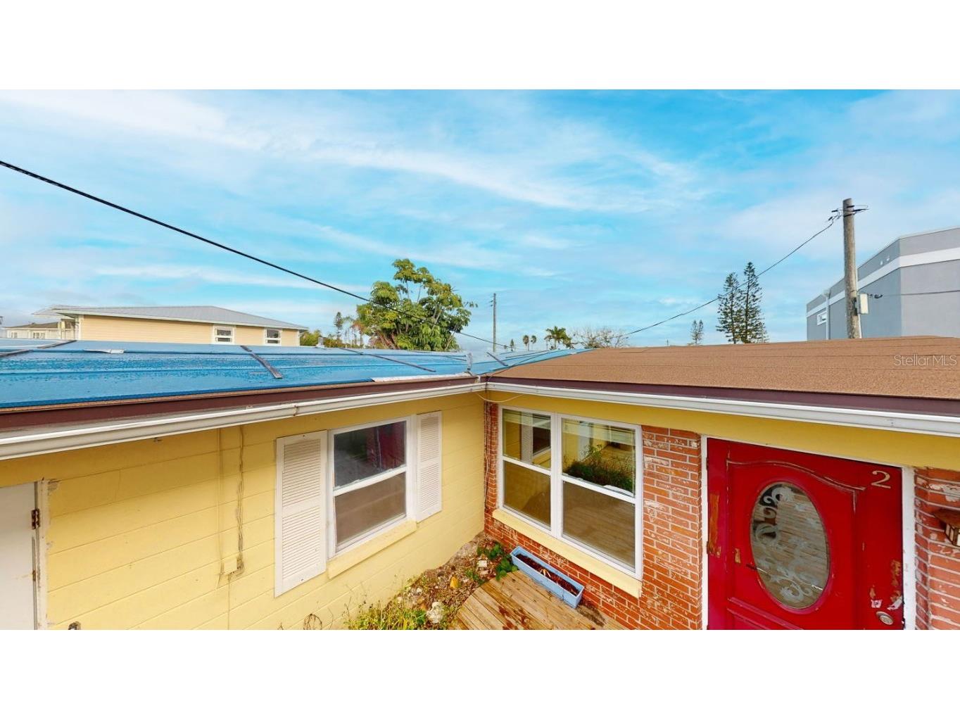 14906 N Bayshore Drive Madeira Beach FL 33708 TB8455188 image1