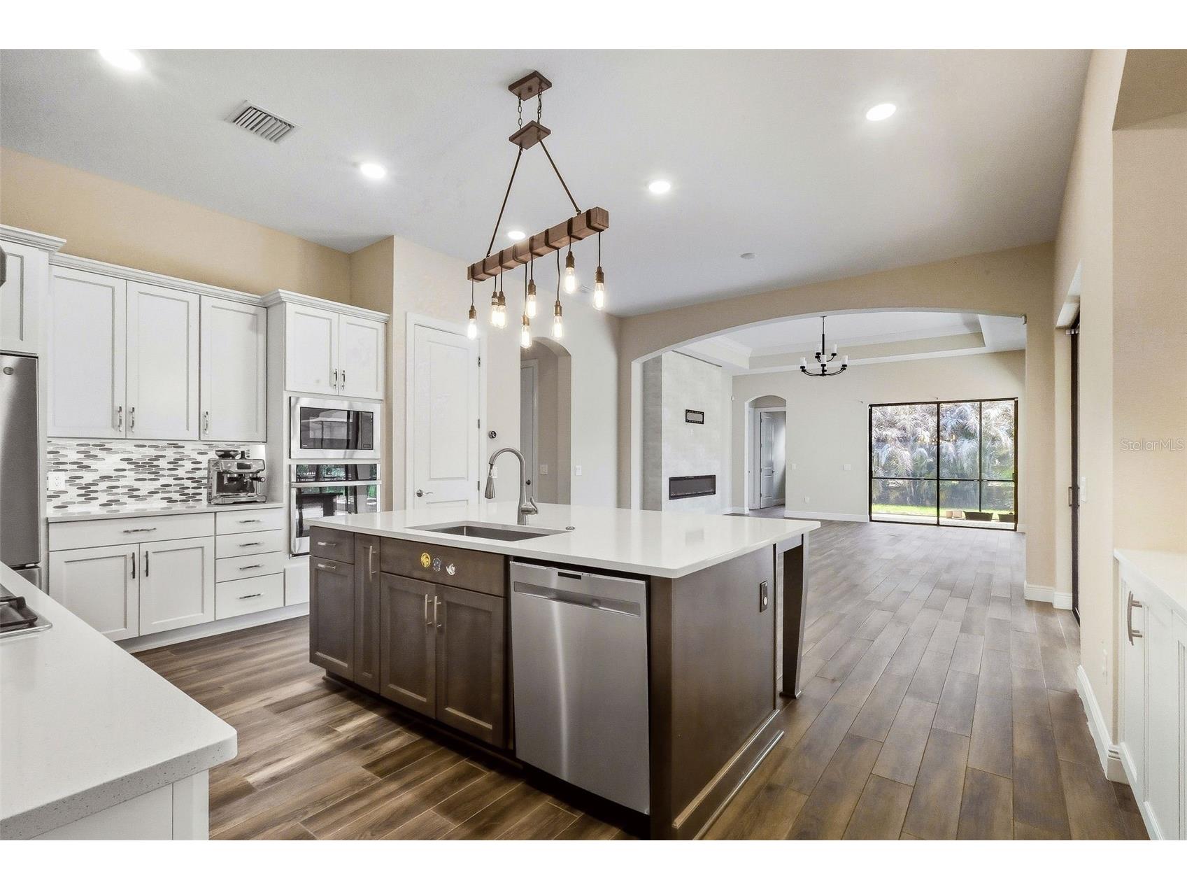 14907 Tavares Mill Avenue Lithia FL 33547 TB8487877 image3