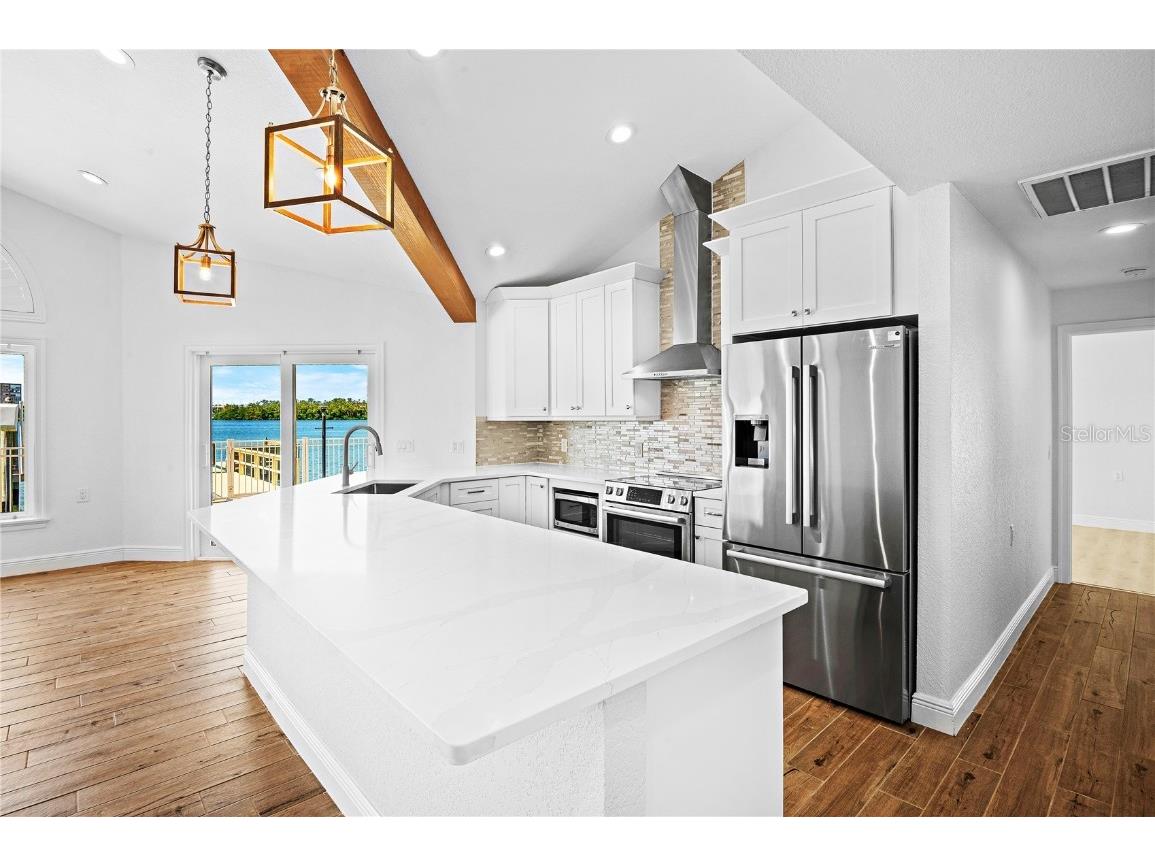 1491 Sea Gull Drive S Saint Petersburg FL 33707 TB8440050 image4