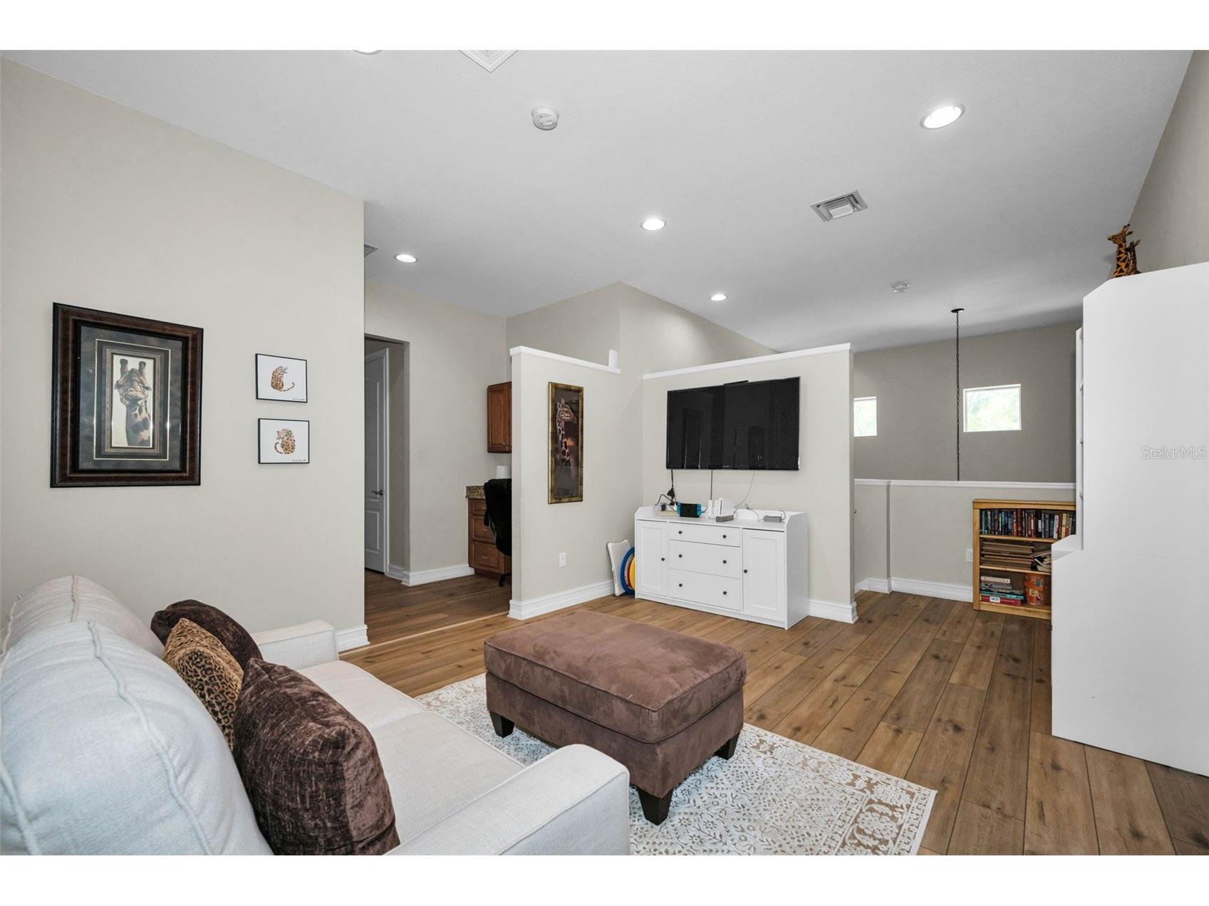 14915 Smitter Reserve Drive Tampa FL 33618 TB8497361 image27
