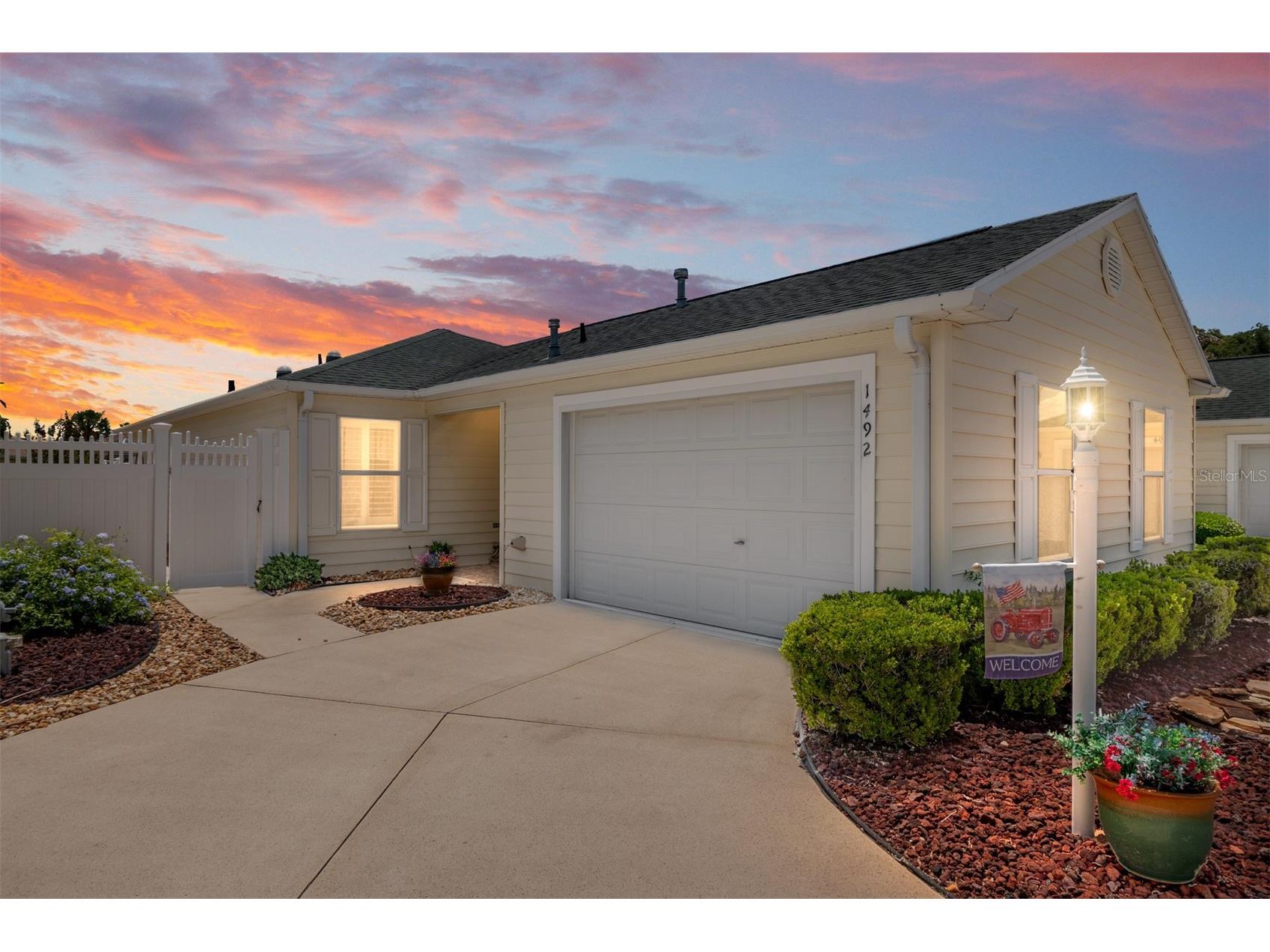 1492 Azteca Loop The Villages FL 32162 G5113381 image1