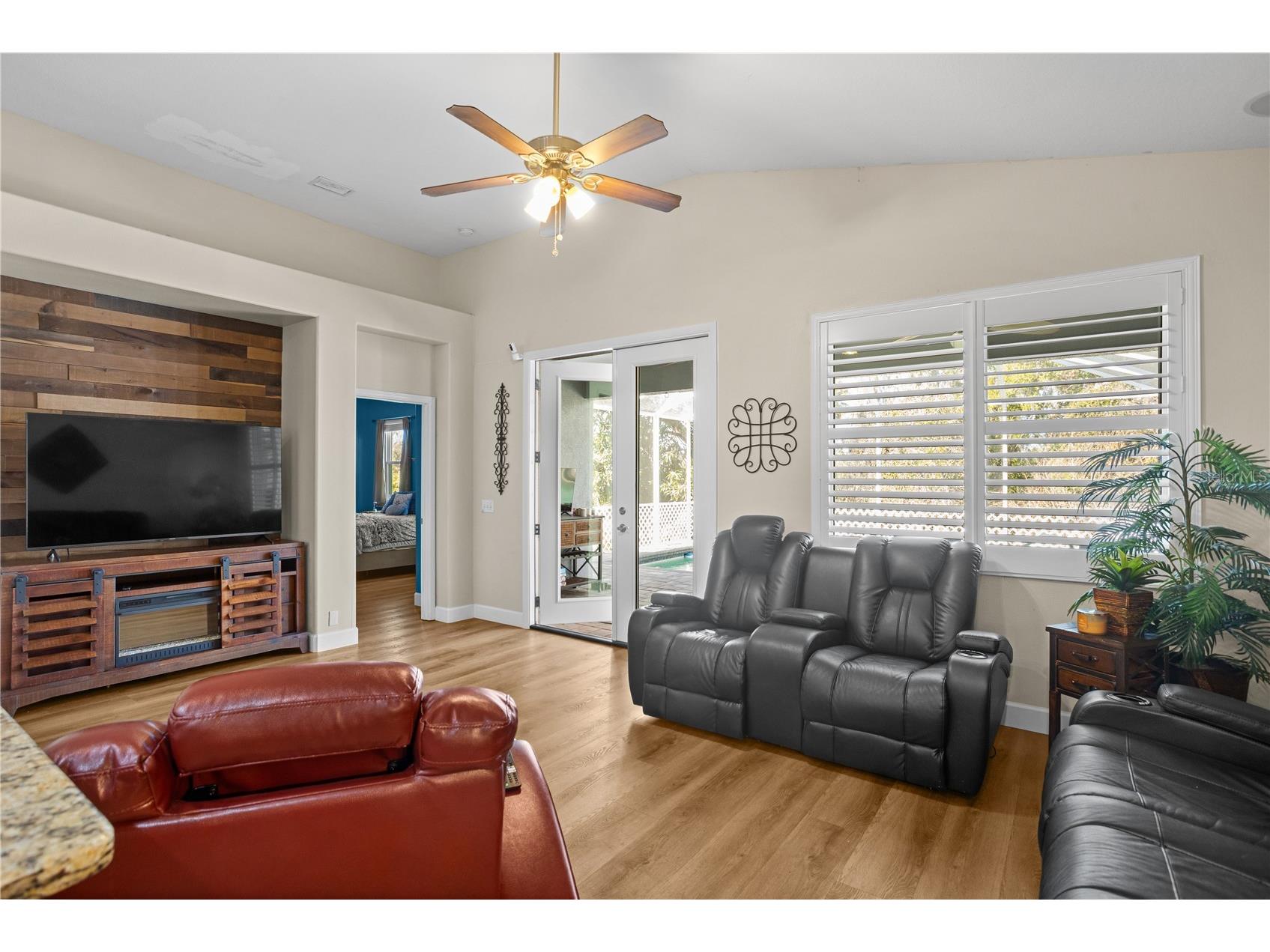 1492 Mellon Way Sarasota FL 34232 A4680667 image10