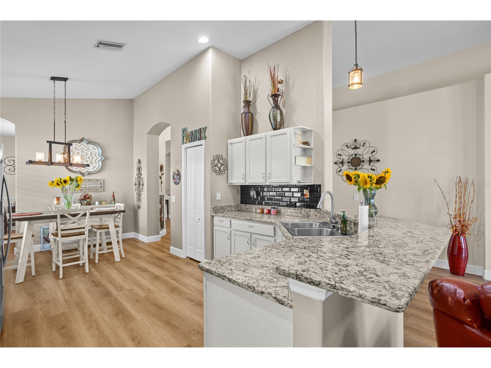 1492 Mellon Way Sarasota FL 34232 A4680667 image16