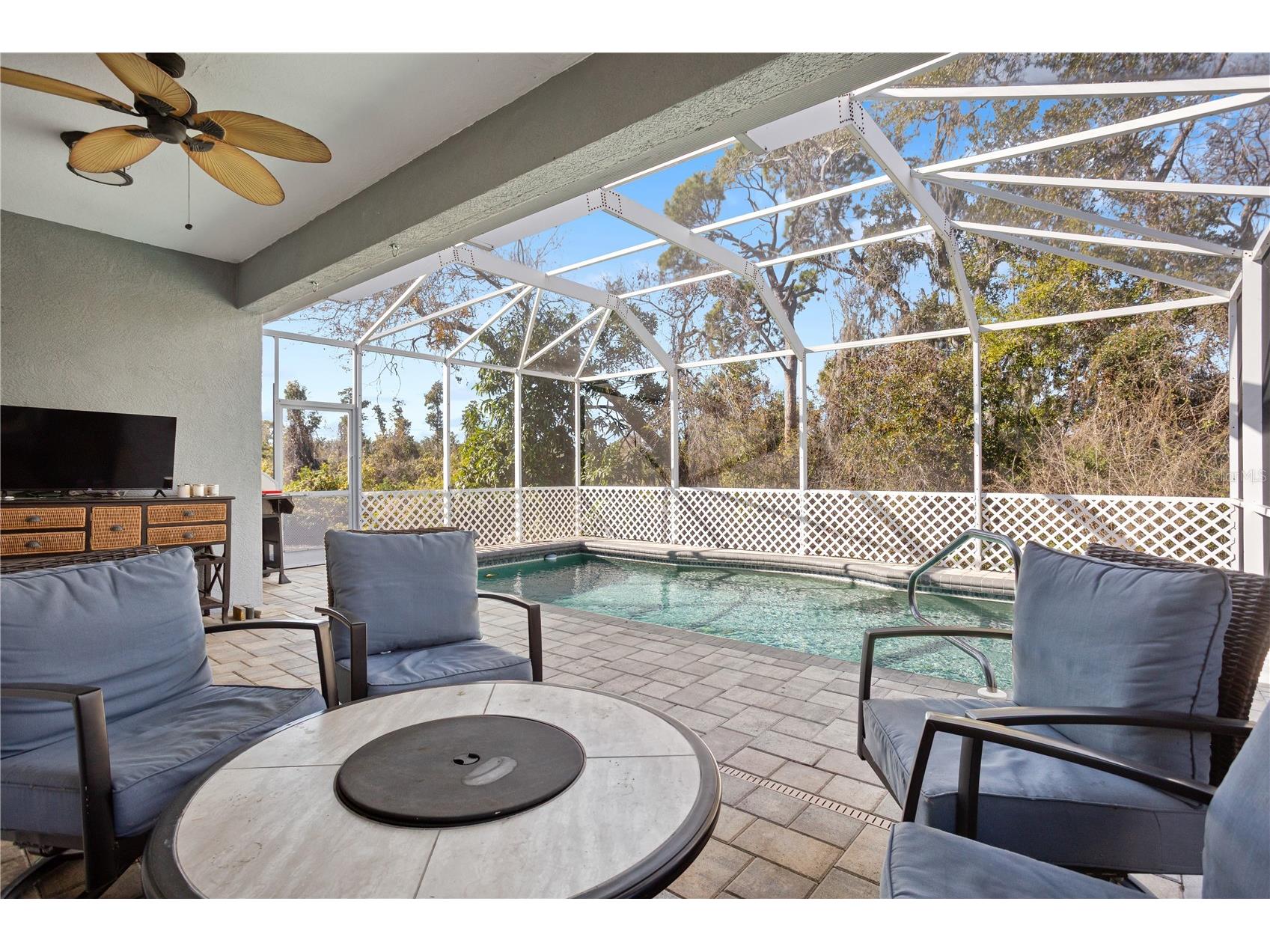1492 Mellon Way Sarasota FL 34232 A4680667 image28