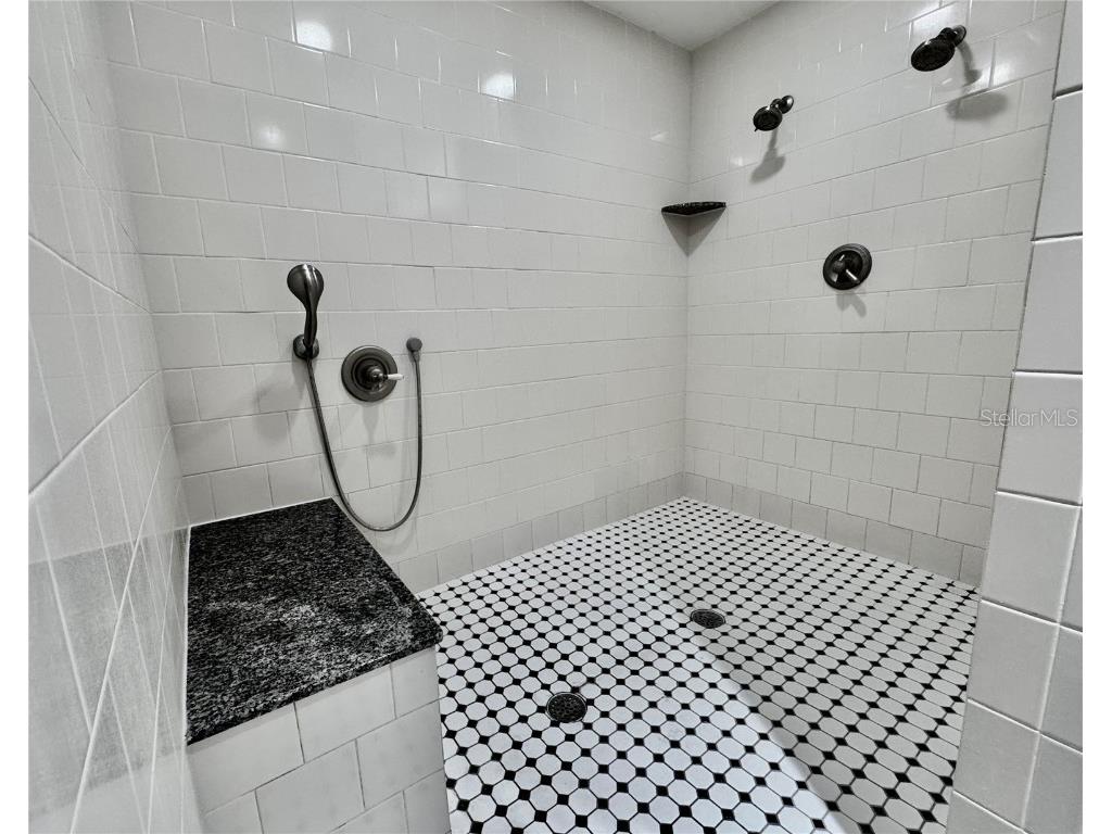 14922 Par Club Circle Tampa FL 33618 TB8454413 image8