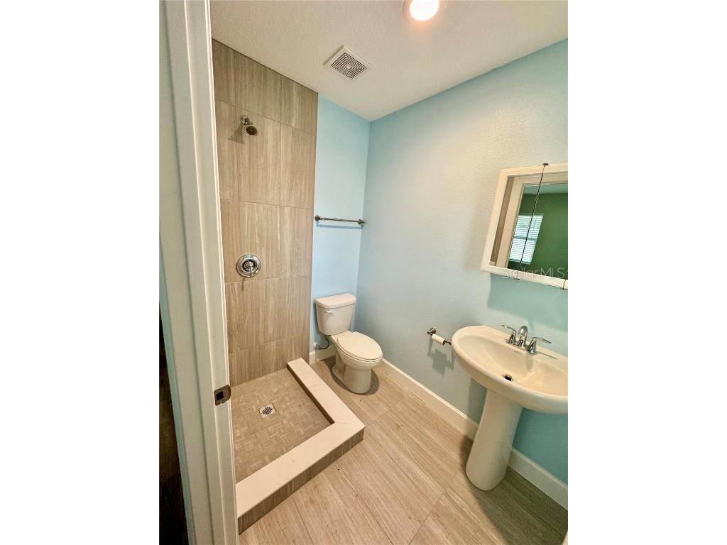 1493 Cleveland Street Clearwater FL 33755 TB8456383 image24