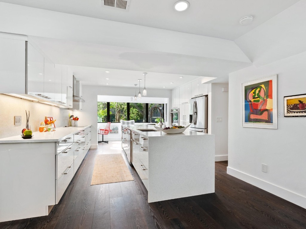 1493 Landings Lake Drive #32 Sarasota FL 34231 A4647867 image11