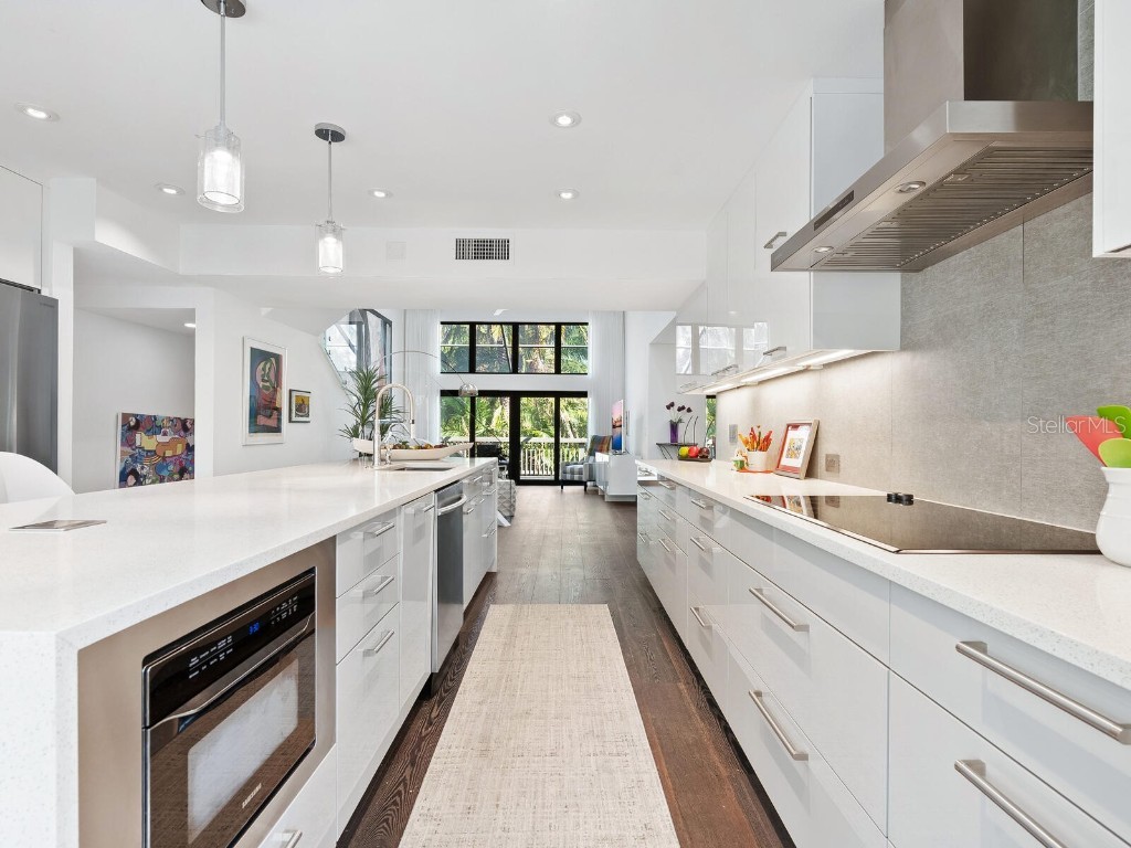 1493 Landings Lake Drive #32 Sarasota FL 34231 A4647867 image12