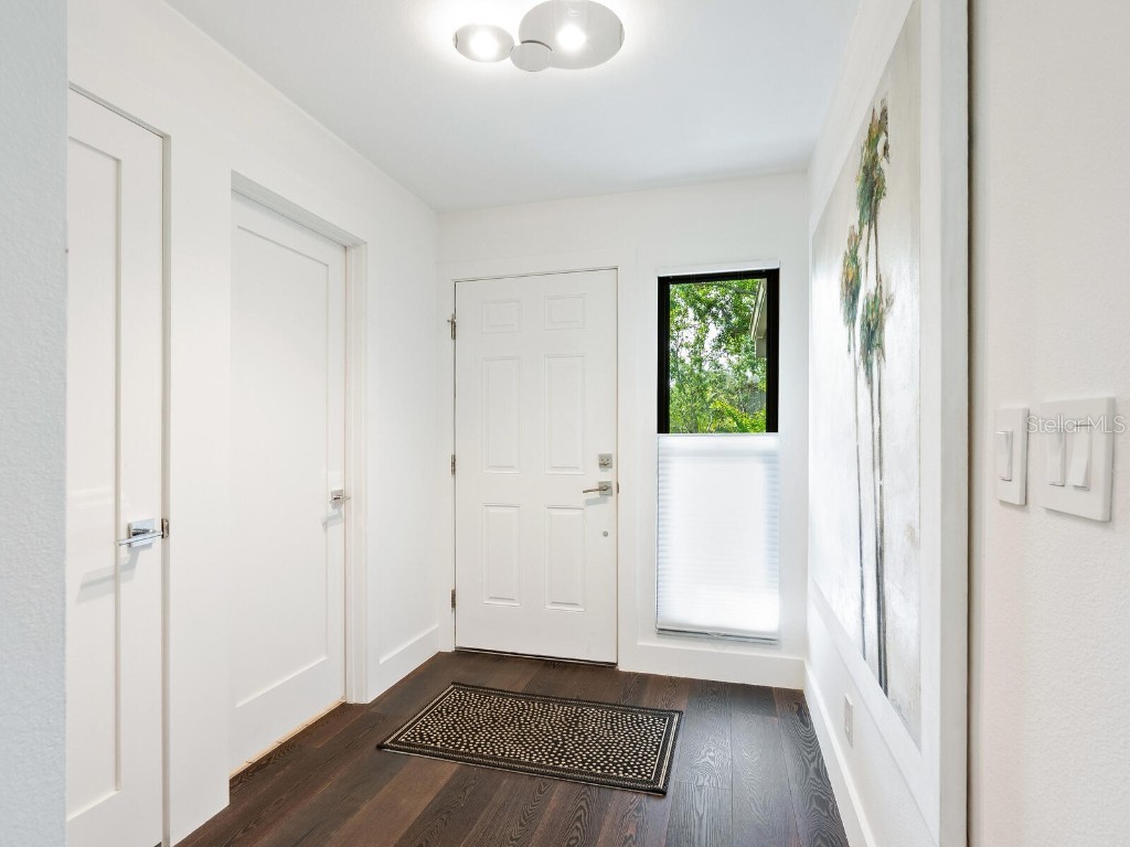 1493 Landings Lake Drive #32 Sarasota FL 34231 A4647867 image6